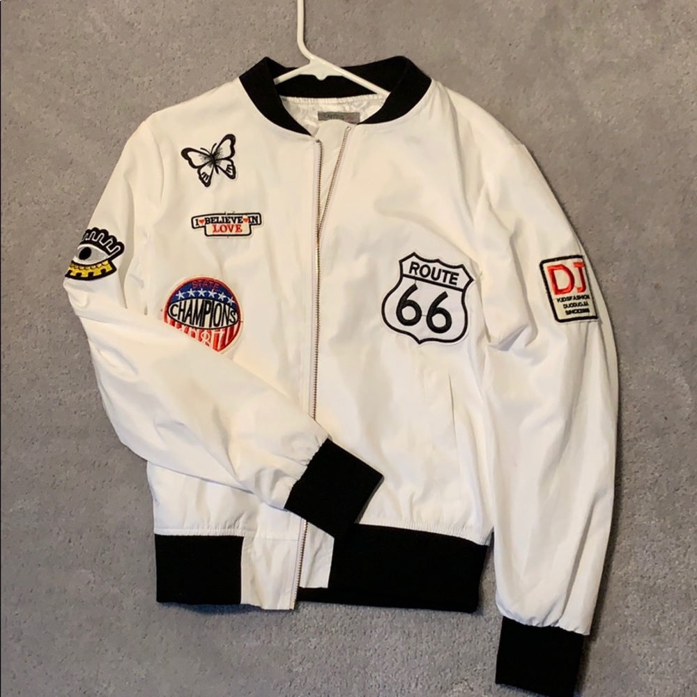 F21 white bomb jacket!